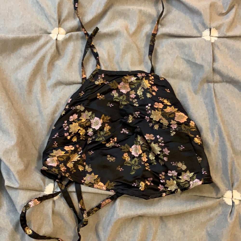 Exclusive BNWT brandy Melville silky halter top